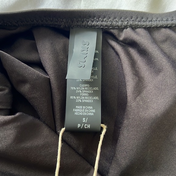 Skims Signature Swim Scoop Neck One Piece Swimsuit Onyx Black Size Small - Picture 9 of 10